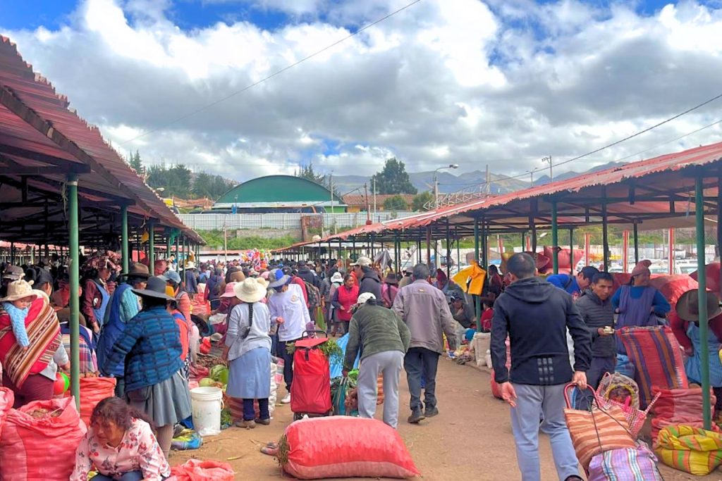 Huancaro Market | Cusco Market Culture